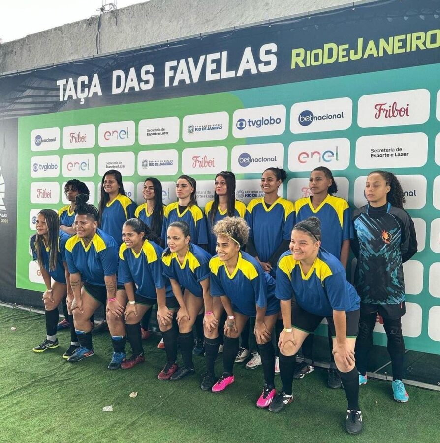 Taça das Favelas Brasil: seleção feminina de Goiás avança às quartas de  final